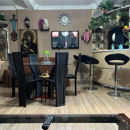 3 Room Flat In Tbilisi Exterior photo